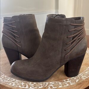Madden Girl Deliite Brown Ankle Boots